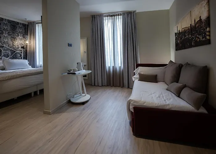 מלון Zanhotel Regina 3*