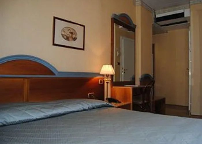 מלון Zanhotel Regina בולוניה