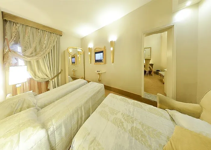מלון Zanhotel Regina 3*