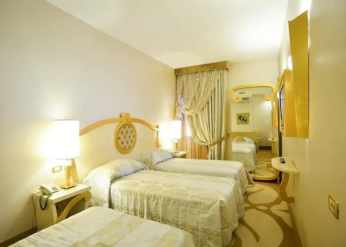 מלון Zanhotel Regina בולוניה