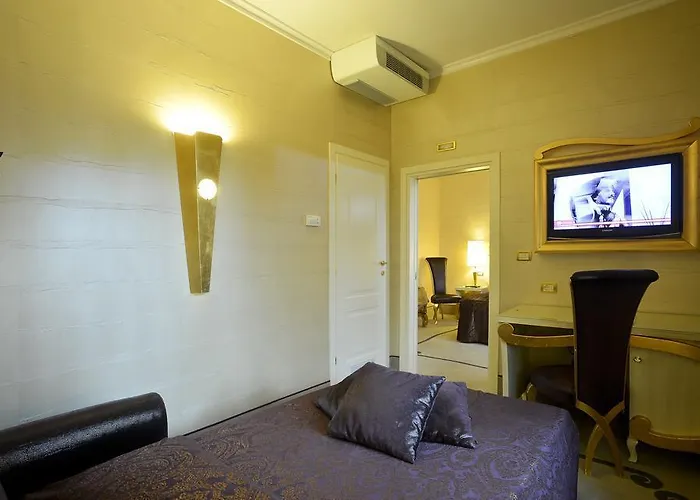 Zanhotel Regina מלון