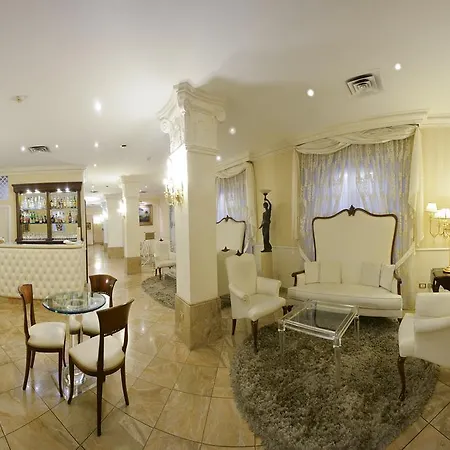Hotel Zanhotel Regina Bolonia