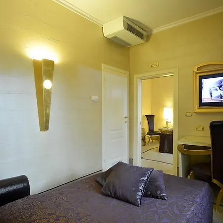 Zanhotel Regina Hotel